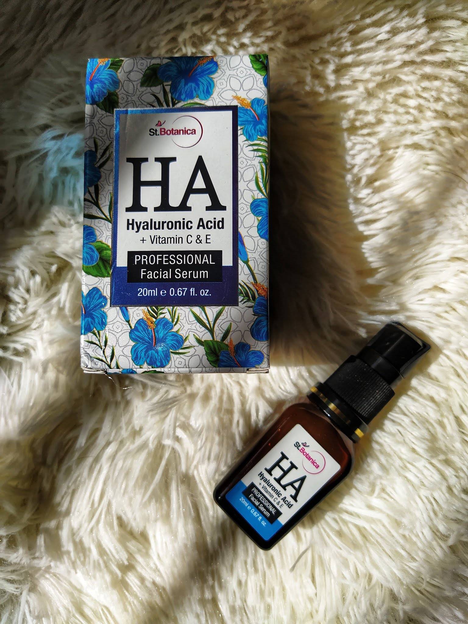 St.Botanica Hyaluronic acid , Vitamin E and C Serum Review
