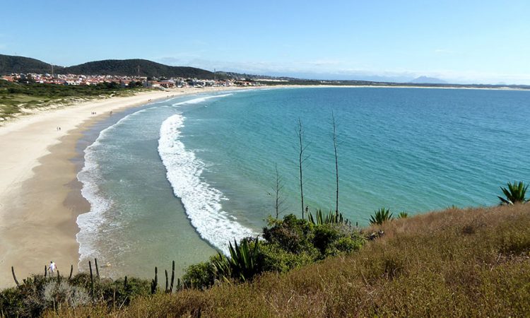 Júri internacional Bandeira Azul renova cerificação da Praia do Peró