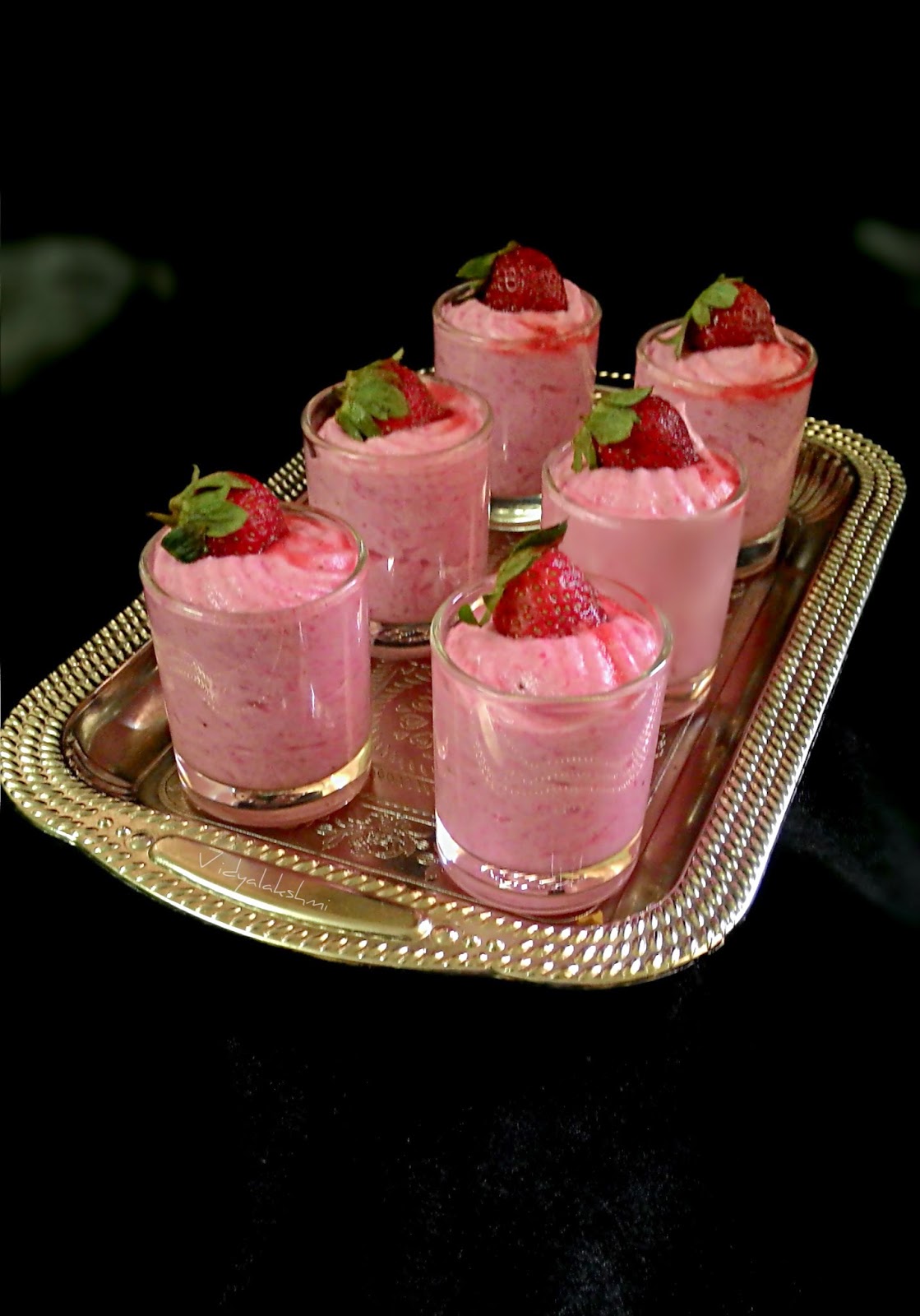 5 Ingredients Strawberry Mousse