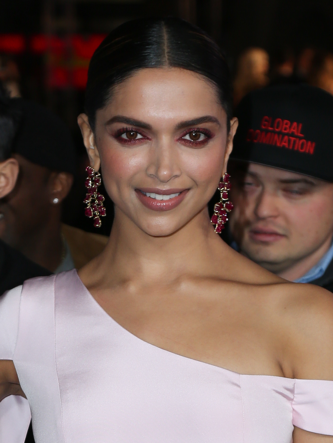 Deepika Padukone Looks Stunning At â€œxXx: Return of Xander Cageâ€ Premiere In Hollywood, LA