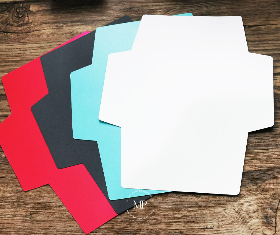 Michi Photostory DIY Envelope Using Cricut