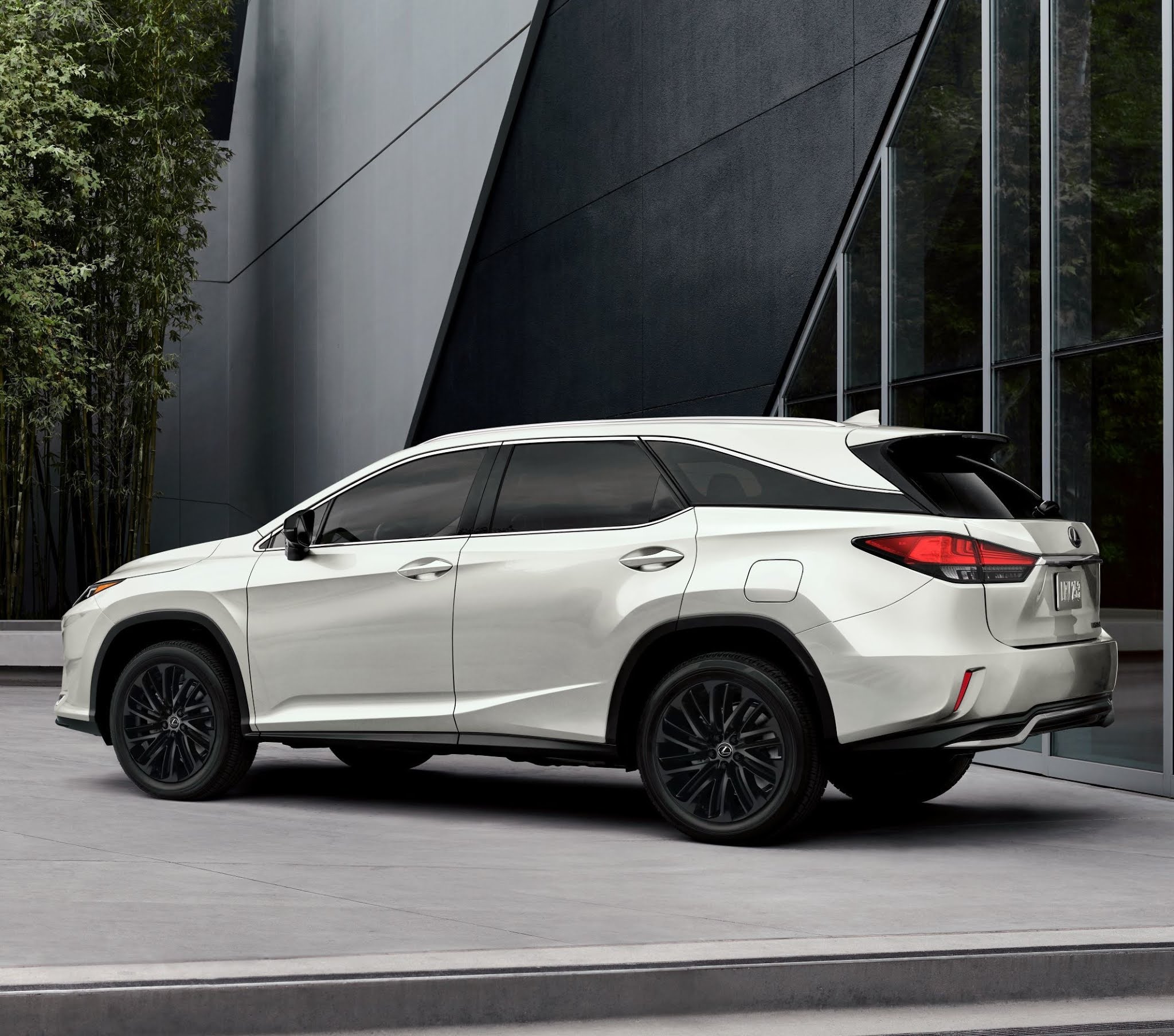 Lexus RX L Joins the Black Line Family for 2022