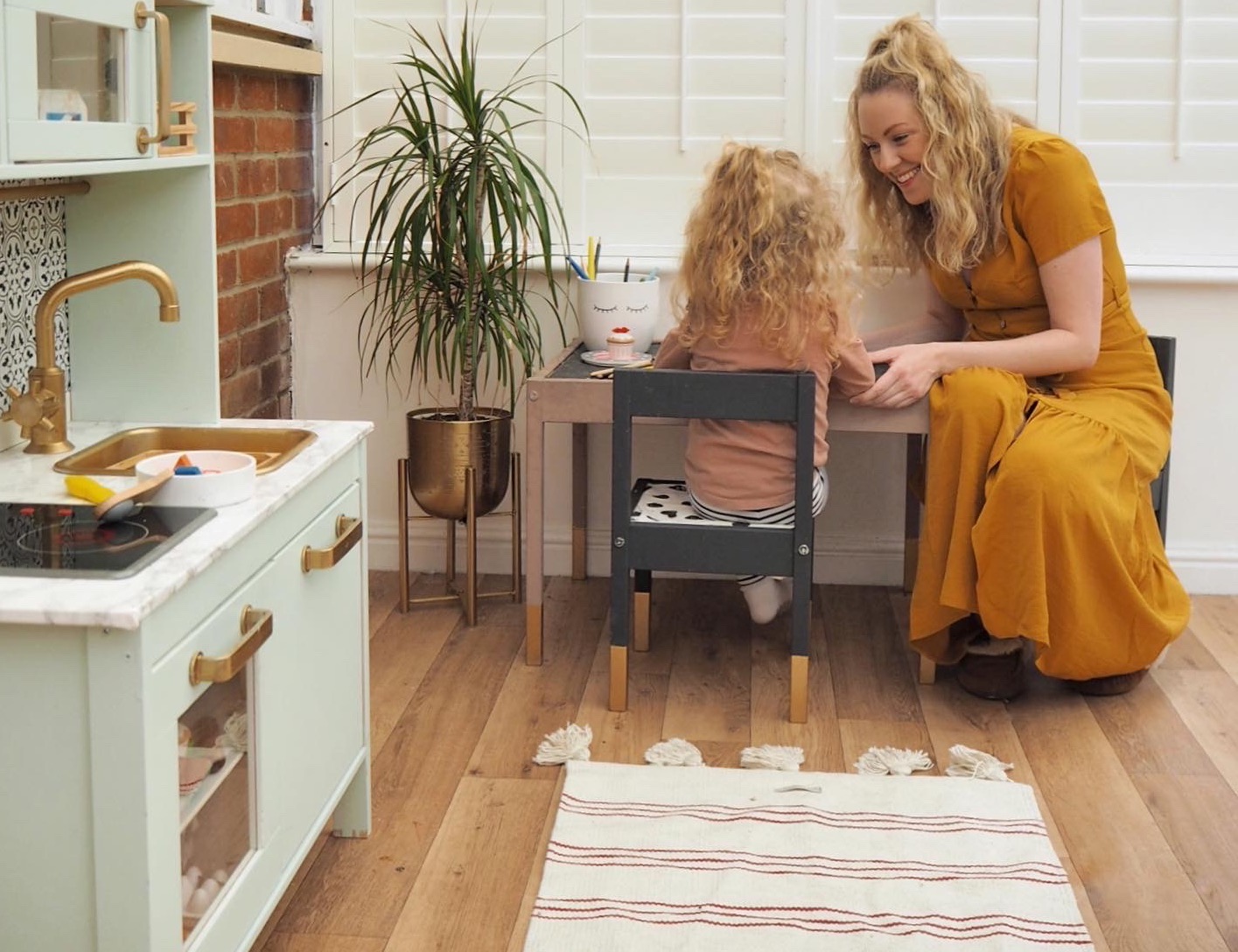 How to organise kids toys in a small home without a playroom. How I try to keep on top of the clutter, and organise my home without it getting too cluttered. Organising an IKEA Ivar unit with plastic tubs to organise toys, stationary and crafting bits. Tips for organising your home and decluttering, whilst still keeping your home looking stylish.