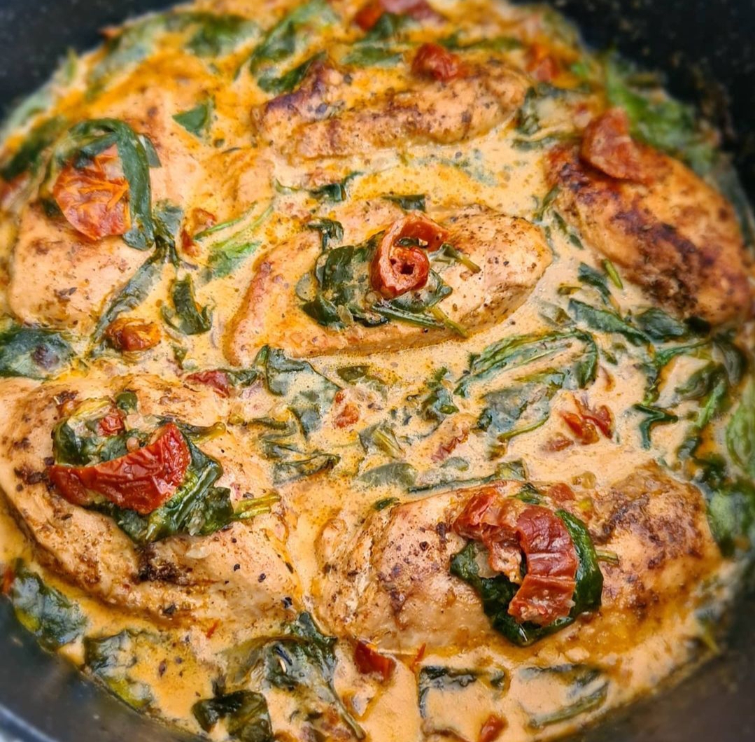 Creamy Chicken with Spinach & Sundried tomatoes
