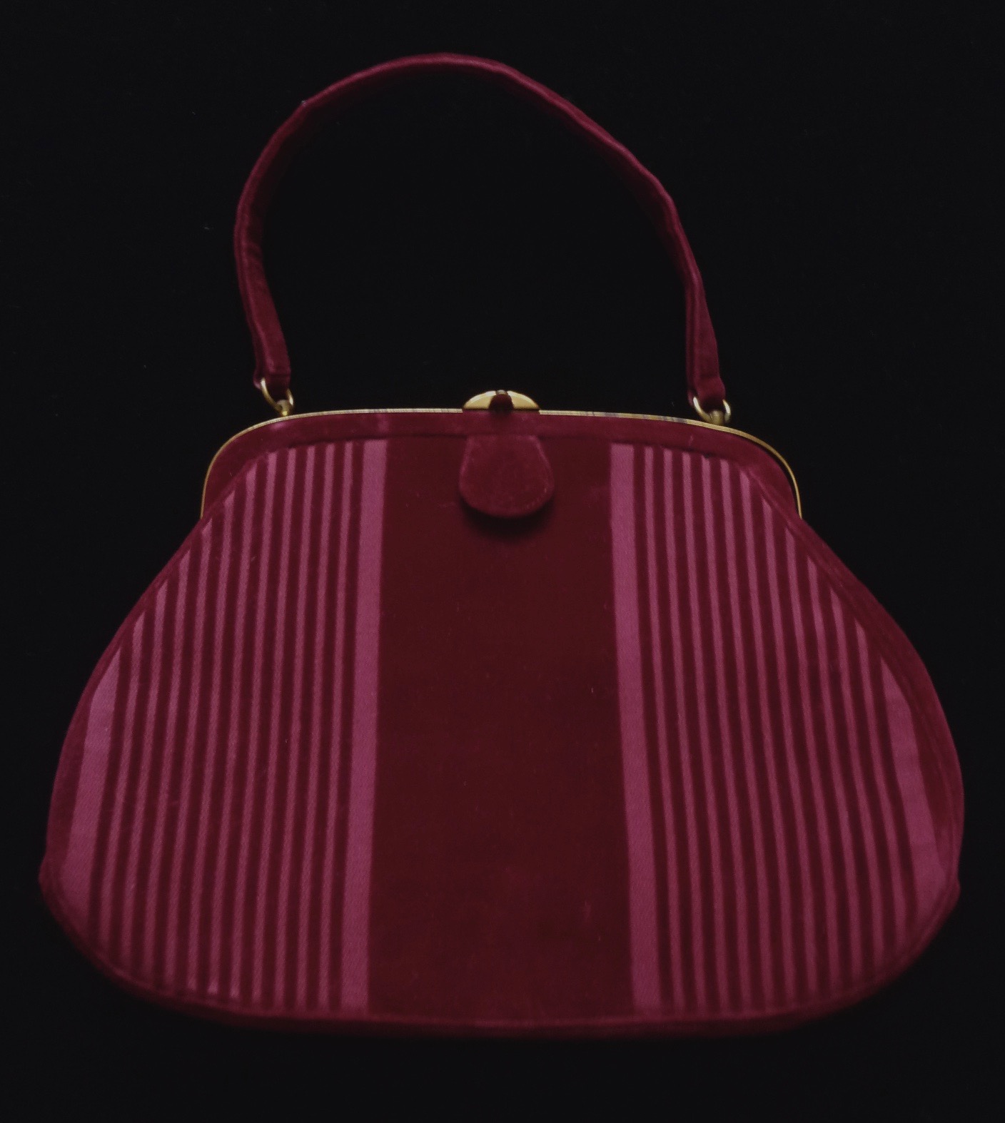mm vintage purse