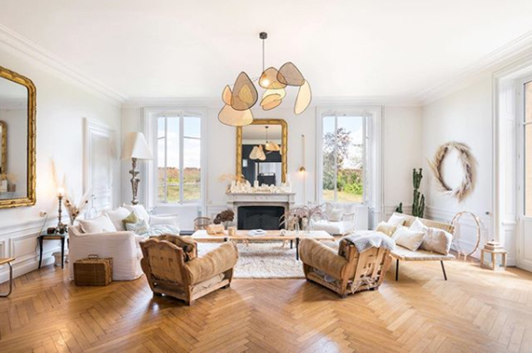 A Wonderful, Relaxed Family Home In the Heart Of the Beaujolais Wine Country