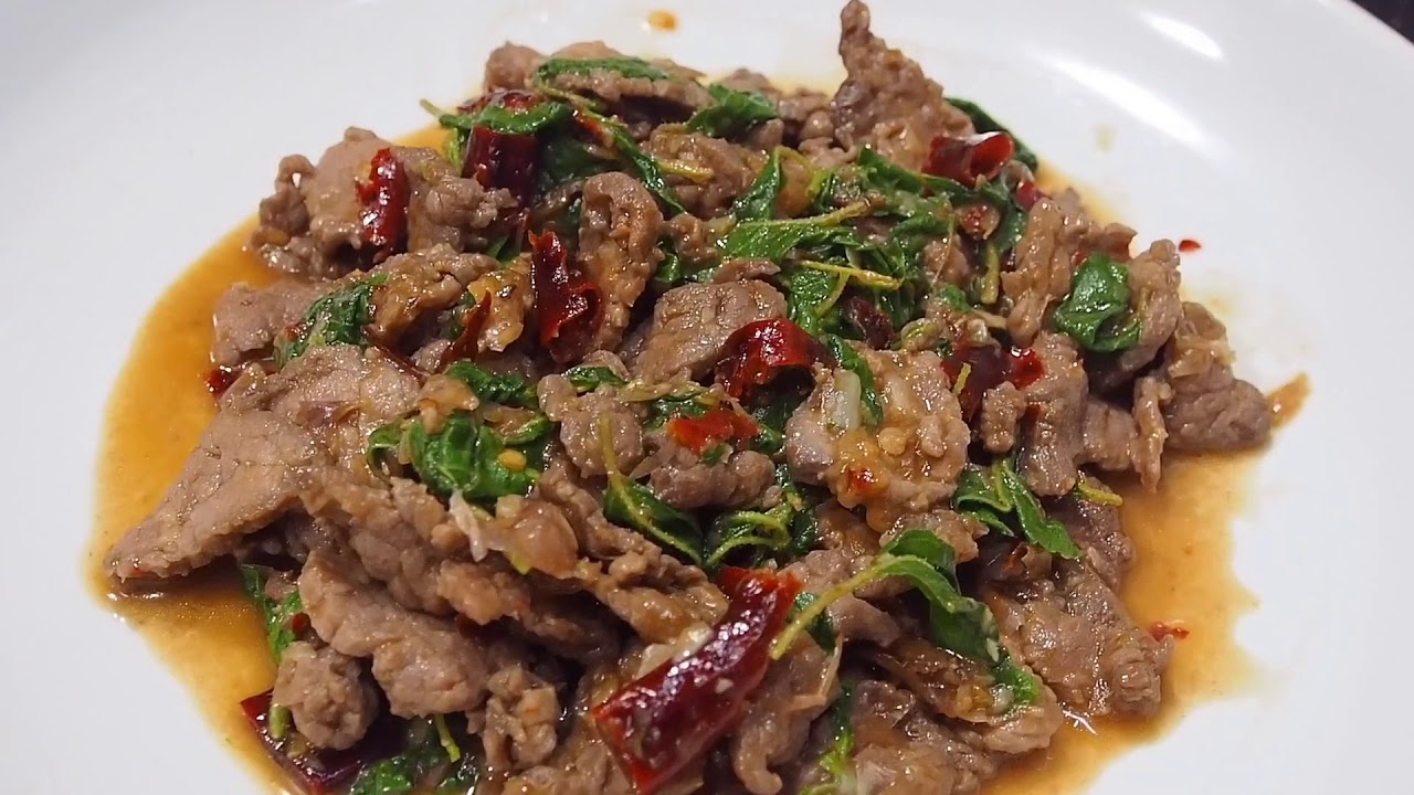 Mr.April วิธีทำผัดกะเพราเนื้อราดข้าว(Fried basil leaf with meat on rice)