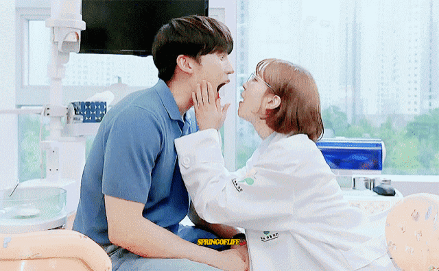 SmallEarnestBellsnake-size_restricted.gi