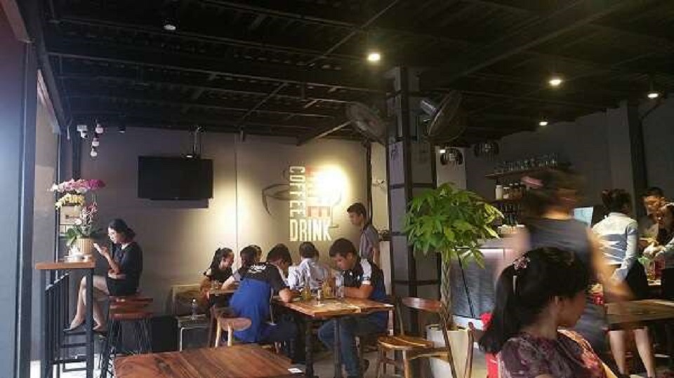 quán cafe phong cách Industrial