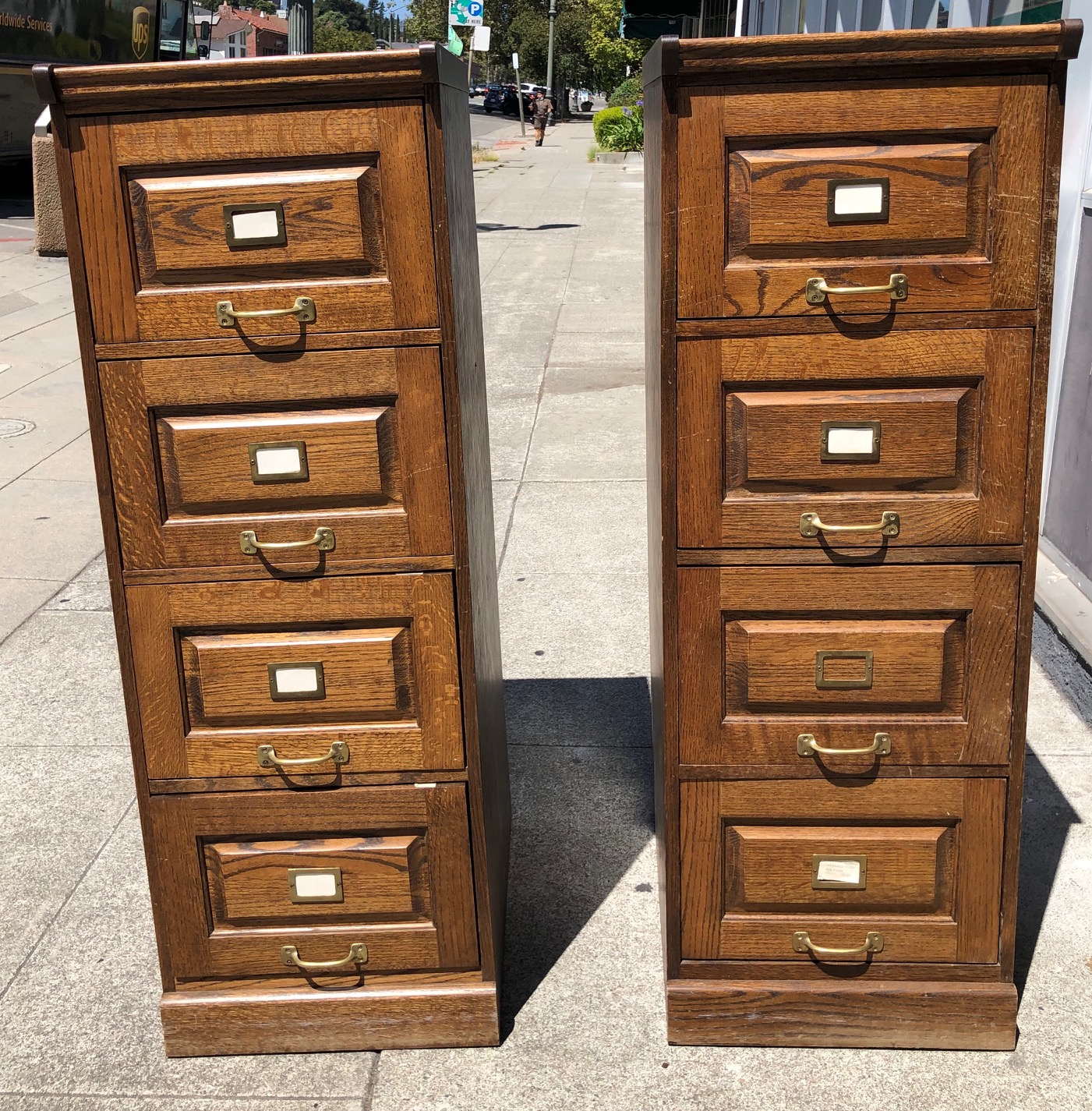 UHURU FURNITURE & COLLECTIBLES SOLD 99559 Vintage Oak Legal File