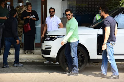 Salman Khan clicked at thea airport  for promotion of Antim cinema at Sabaramati