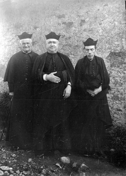 The Philippi Collection: The Spanish Bonete - Bonete Español de 4 Picos ...