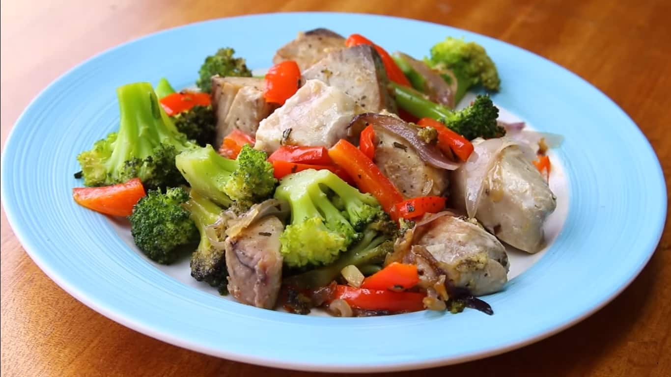 Tuna steak with vegetables recipe