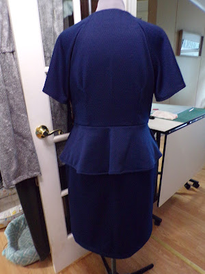McCall's 7803 Prussian Blue Raglan Sleeve Knot Front Peplum Double Knit Dress www.sewplus.blogspot.com