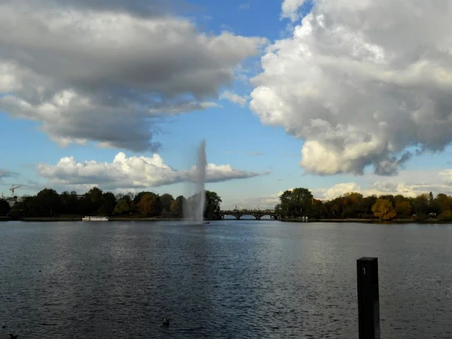 What to do in Hamburg: Take a walk around Außenalster