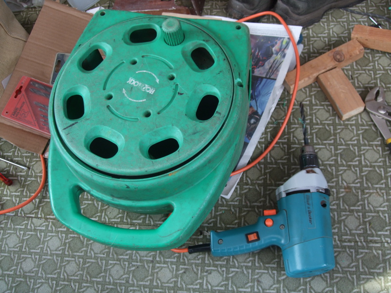 Halfie Dismantling A Hozelock Hose Reel