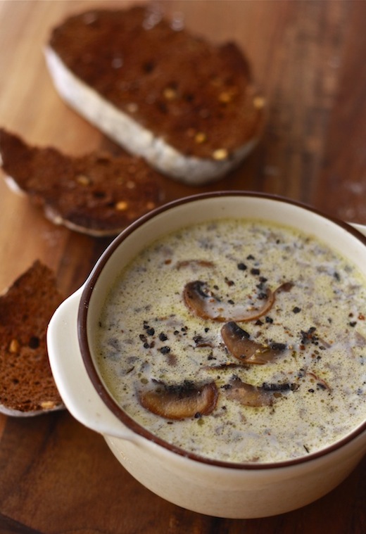 Homemade Mushroom Soup recipe by SeasonWithSpice.com