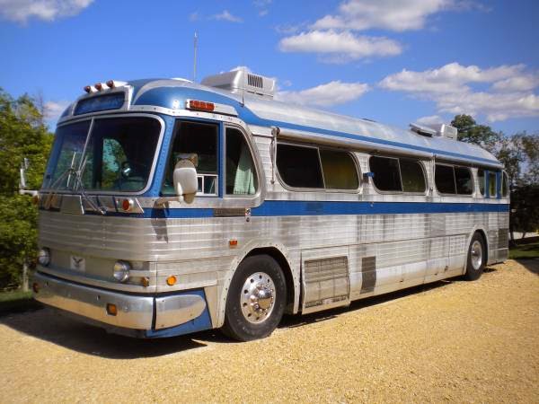 GMC Greyhound Scenicruiser 1955
