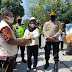Sambangi Kampung Tangguh, Ning Ita Bersama Forkopimda Beri Probiotik dan Masker Kepada Warga