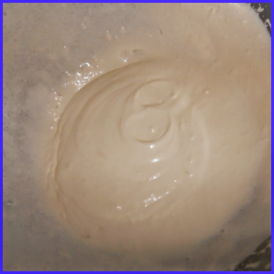 preparación de semifrío de piña con caramelo