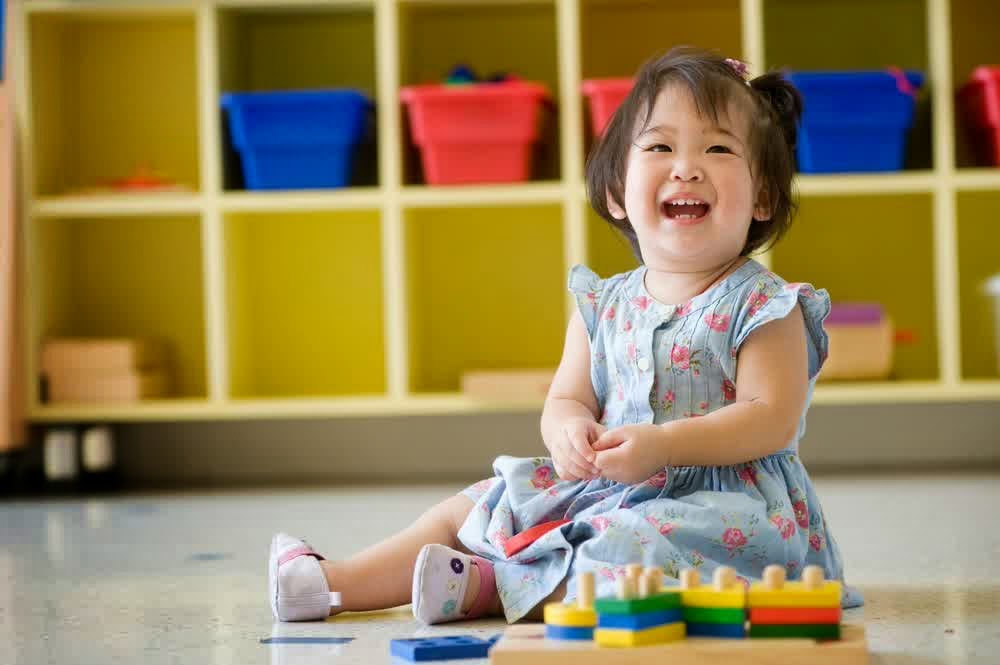 Mainan Anak Bayi Untuk Usia 0-5 Bulan - Informasi dan Tips