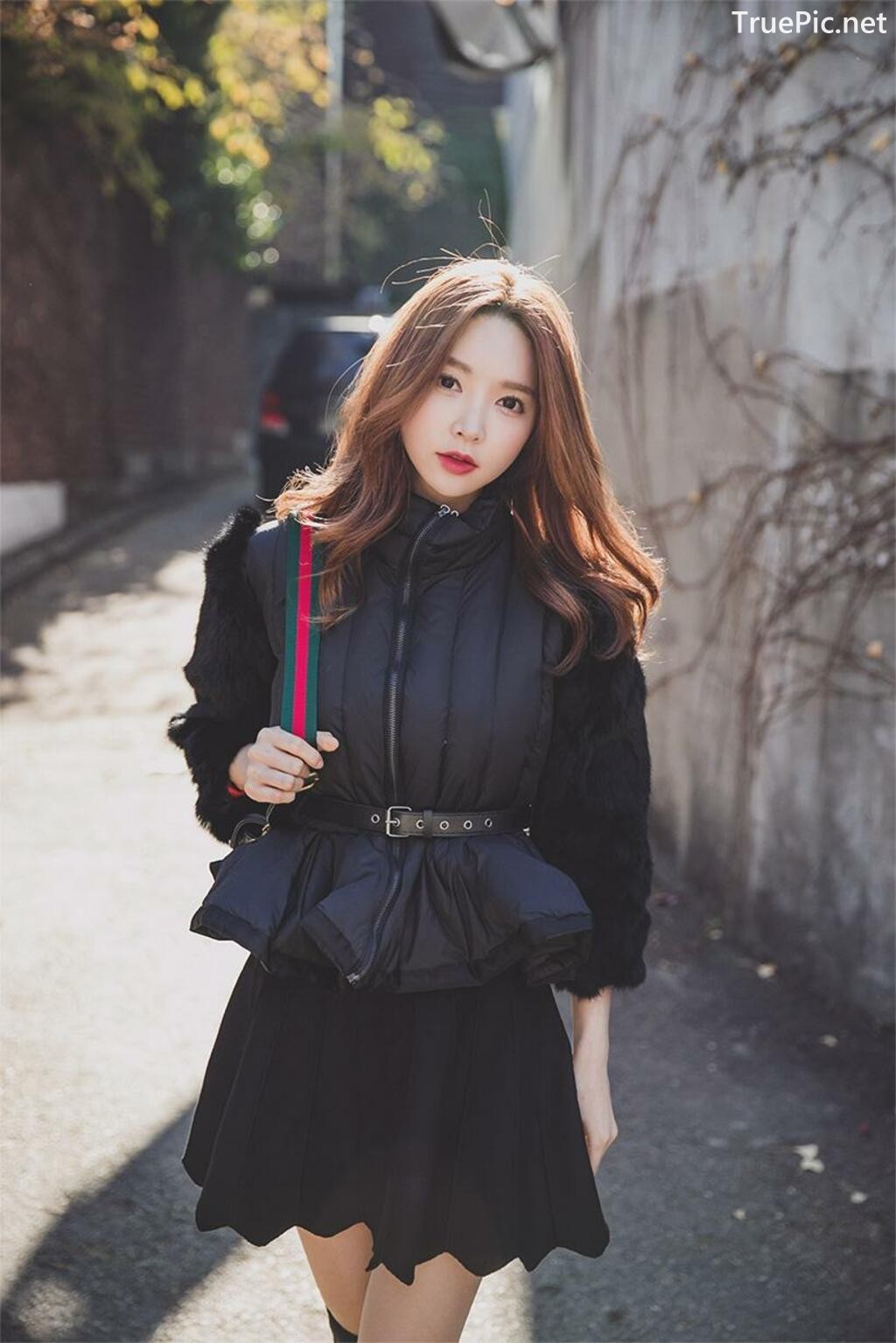 Image-Korean-Fashion-Model-Park-Soo-Yeon-Beautiful-Winter-Dress-Collection-TruePic.net- Picture-14