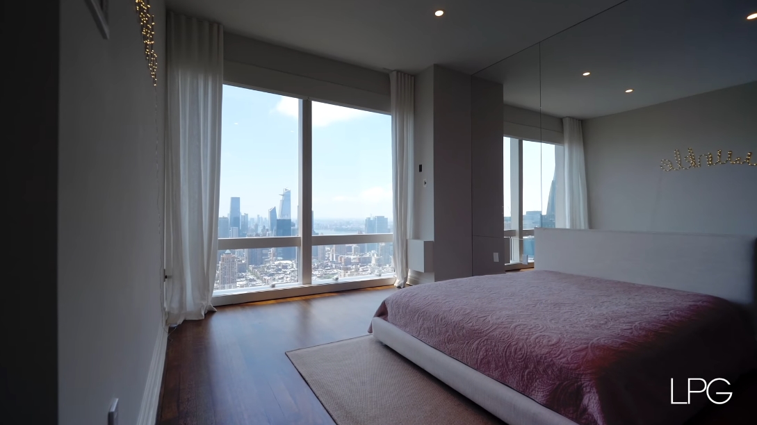 26 Interior Design Photos vs. 25 Columbus Cir #75CE, New York, NY Luxury Penthouse Tour