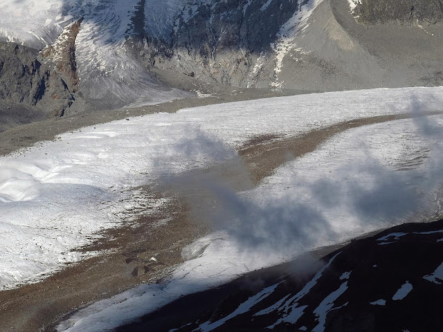 widok na lodowiec Gornergletscher ze schroniska Gandegghutte