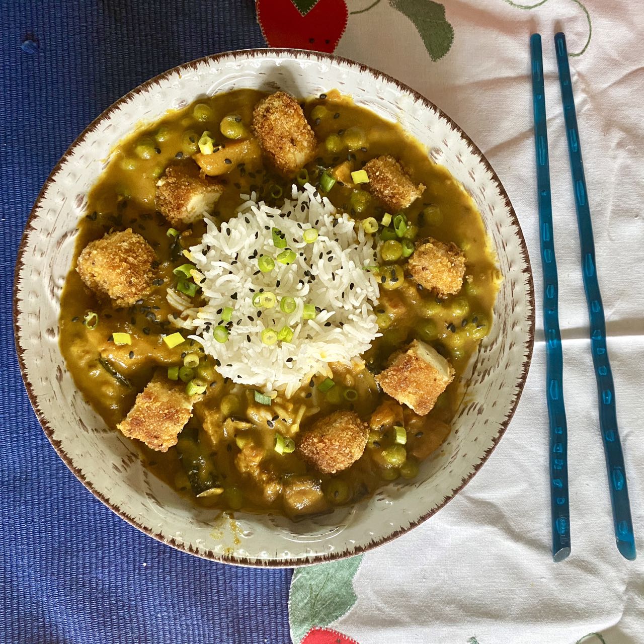 Green Gourmet Giraffe Banana katsu curry wih tofu nuggets.