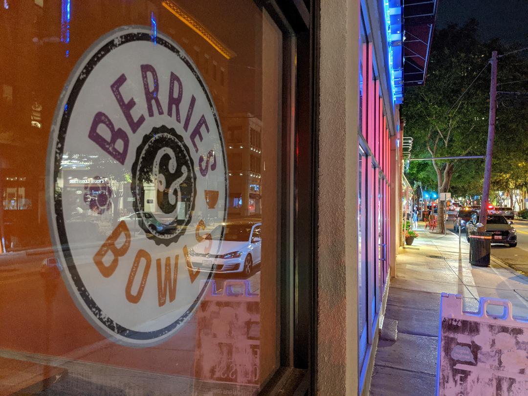 Robert Dyer Bethesda Row First look Berries & Bowls in downtown