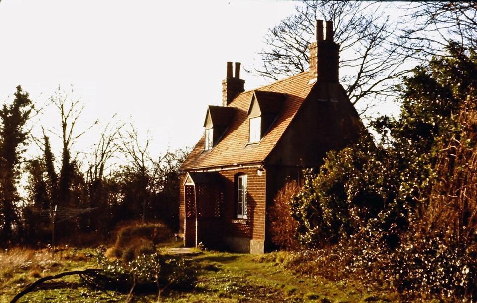 Cliffdene Cottage near The George