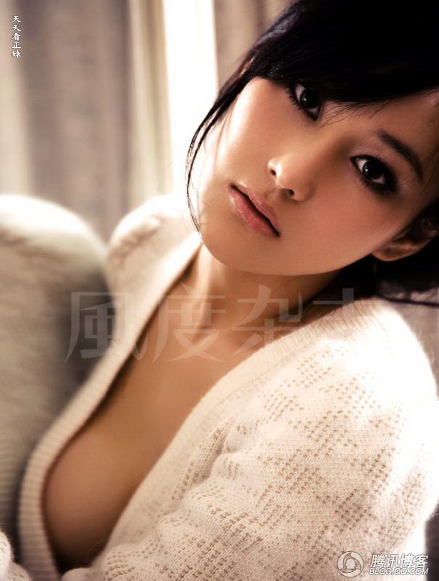 Viann Zhang Xinyu (张 馨 予) - Chinese model.