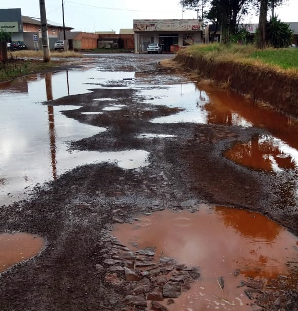 Roncador: Imagem do dia... Lago Municipal??