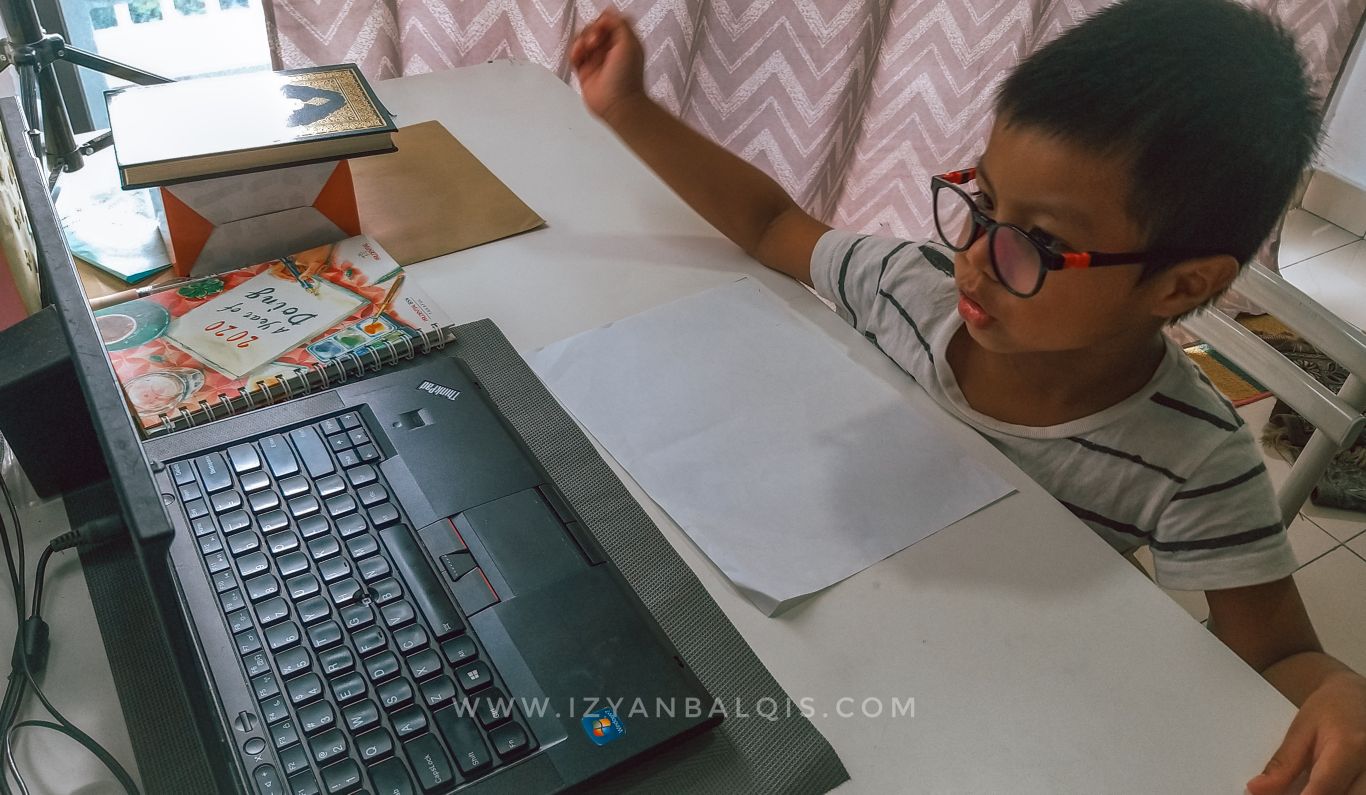 Lindungi Mata Anak Ketika Belajar Online Dengan OPTOM EYECARE