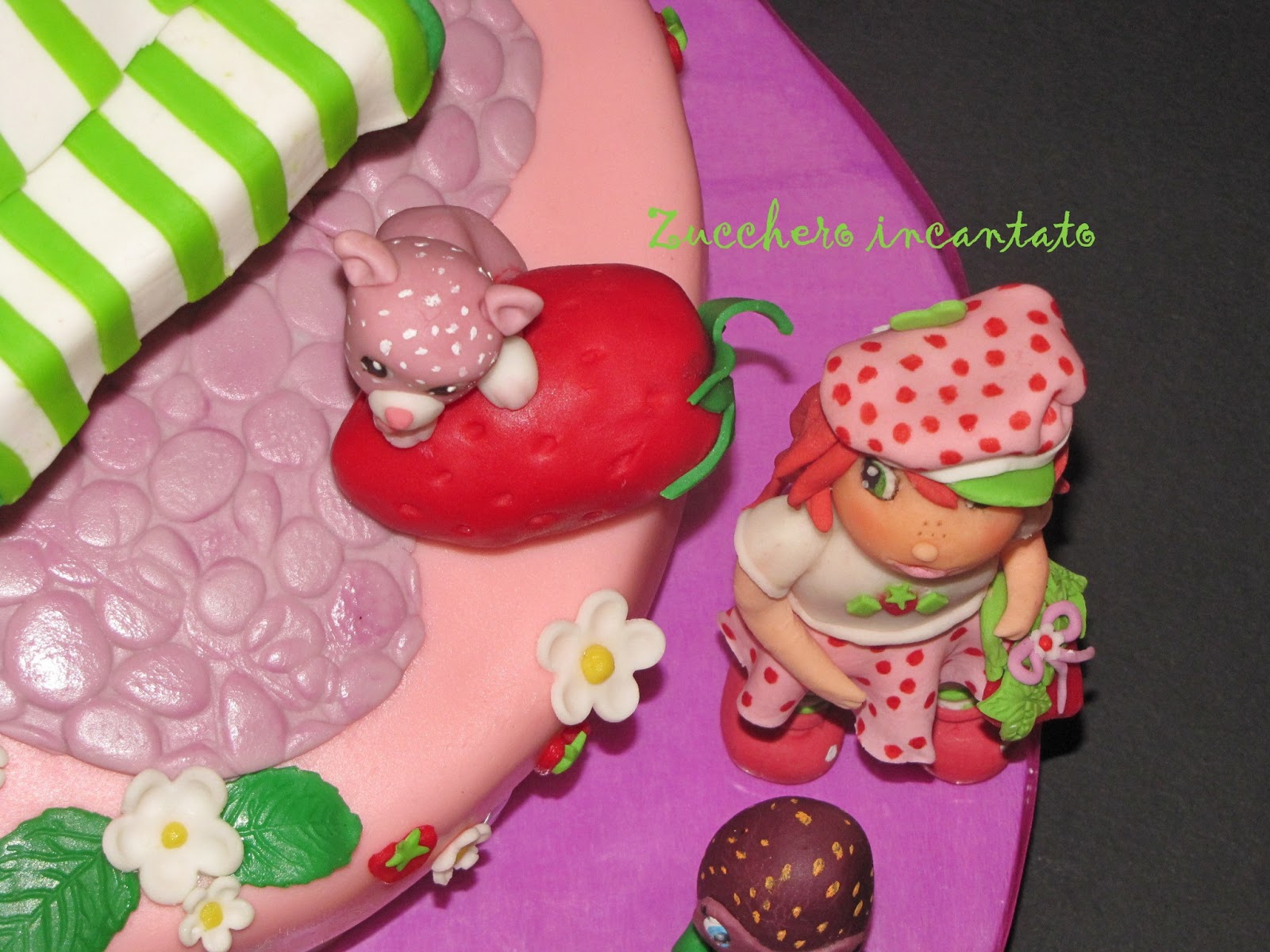 Zucchero incantato TORTA FRAGOLINA DOLCECUORE / STRAWBERRY SHORTCAKE CAKE