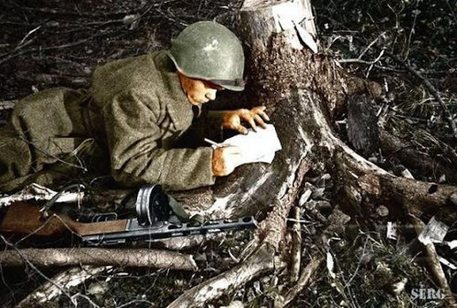 Color Photos Of Soviet Soldiers During Wwii Vintage Everyday