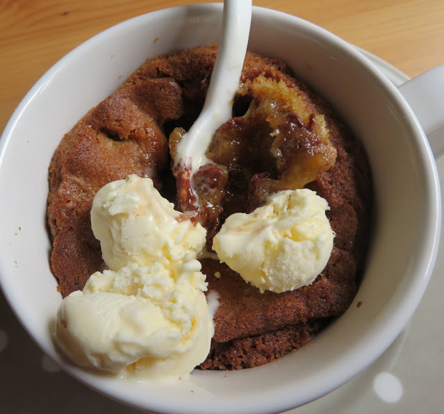 Deep Dish Chocolate Chip Cookie for One The English Kitchen
