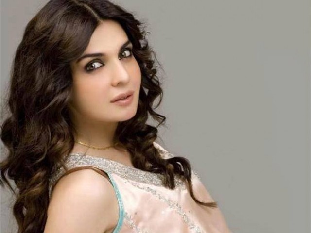 Mahnoor Baloch Biography, Wiki, Age, Dob, Height, Weight, Sun Sign, Native Place, Husband, Daughter, Affairs and More