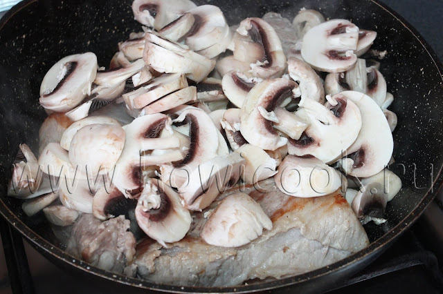 рецепт свиных ребрышек с грибами и черносливом с пошаговыми фото