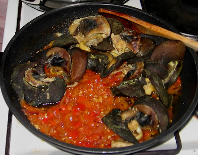[Image: snails,spring+rolls,+food+makeover+009.JPG]