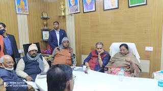 बिहार यूनिवर्सिटी के वीसी के इन्तेजार में 2 डेढ़ घंटे बैठी रही डिप्टी सीएम बिहार यूनिवर्सिटी के वीसी के इन्तेजार में 2 डेढ़ घंटे बैठी रही डिप्टी सीएम