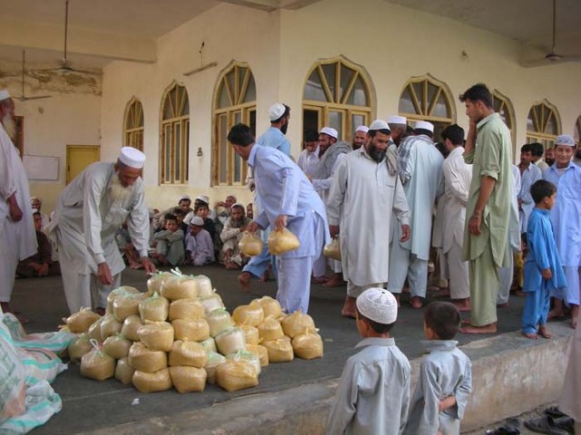 Tuntunan dan Ketentuan Membayar Zakat Fitrah