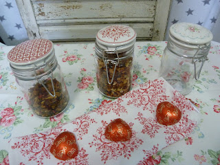 http://www.skanditrend.hu/decoration/csatos-uveg-abelone-raspberry-2-2dl/