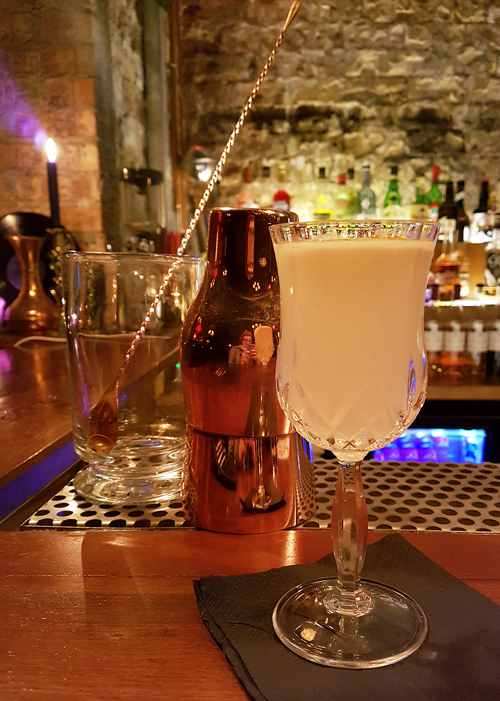 Best bars in Dundee for Cocktails: Unlock the secret of Draffens Draffens is a speakeasy style secret bar in Dundee and one of the best places in the city for a cocktail