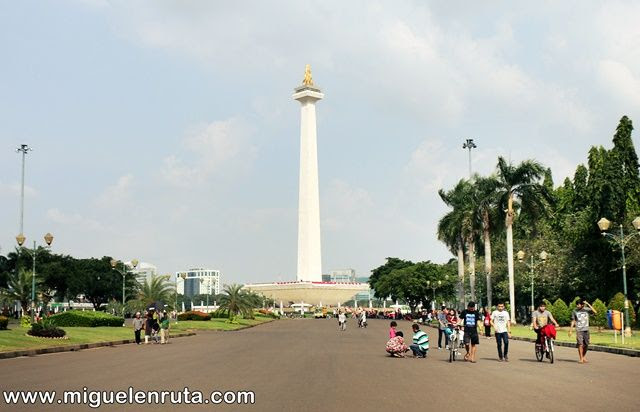 Plaza-Merdeka-Monas