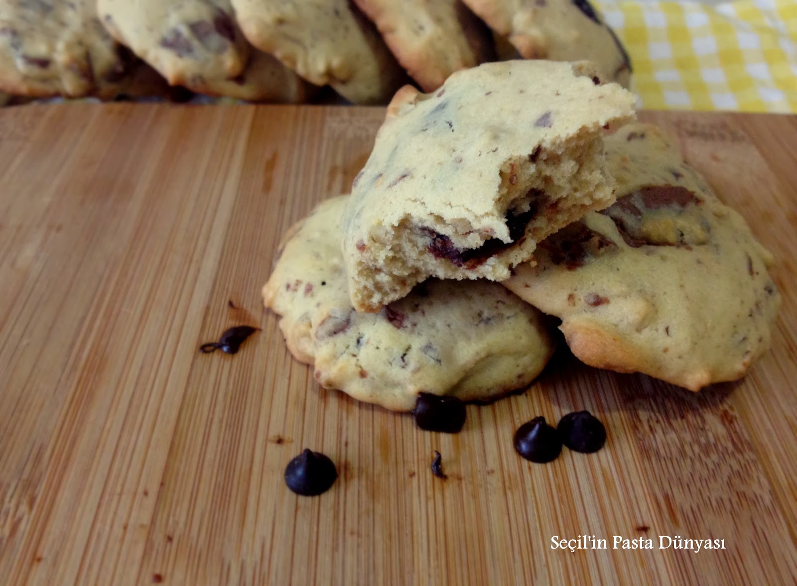 Cevizli Çikolata Parçalı Kurabiye