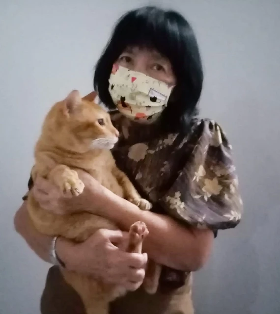 Chen Tai and cat