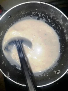 cook-milk-until-reduce-to-half