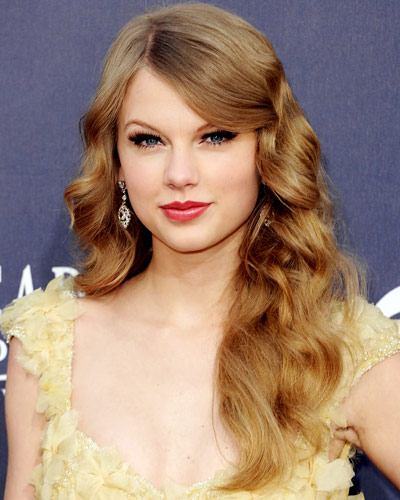 Taylor Swift Natural Hair, Long Hairstyle 2011, Hairstyle 2011, New Long Hairstyle 2011, Celebrity Long Hairstyles 2079