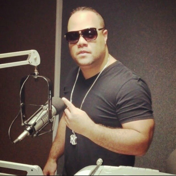 LOCUTOR DEL AÑO: Joseph “La Roca” - Nominado a los Premios Q de la ...